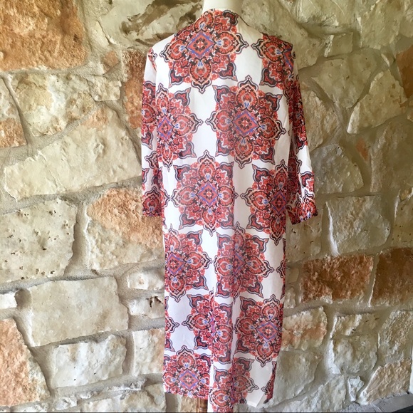 5⭐️Fave! Medallion Kimono - Picture 5 of 6